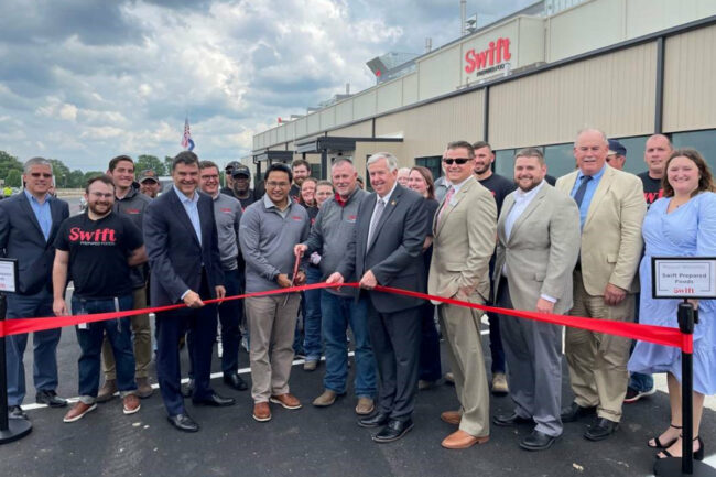 Swift_Ribbon_cutting_smallest.jpg